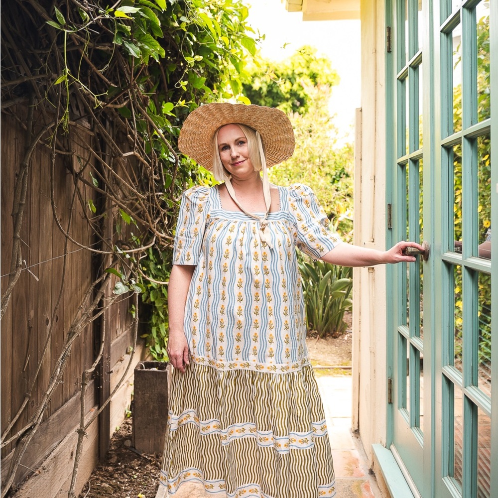 Printfresh White and Tan Tiered Maxi Sundress
